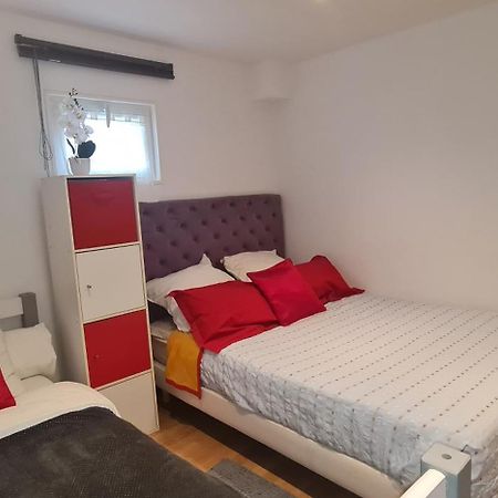 Belle Maison Avec Jardin Rdc T3 De 70M2 Vacances Ou Cure Thermale Rochefort Eksteriør bilde
