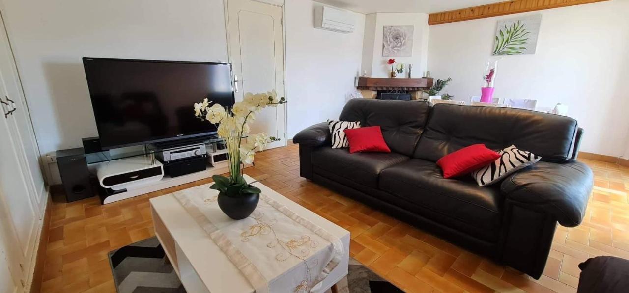 Belle Maison Avec Jardin Rdc T3 De 70M2 Vacances Ou Cure Thermale Rochefort Eksteriør bilde