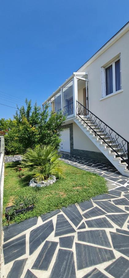 Belle Maison Avec Jardin Rdc T3 De 70M2 Vacances Ou Cure Thermale Rochefort Eksteriør bilde