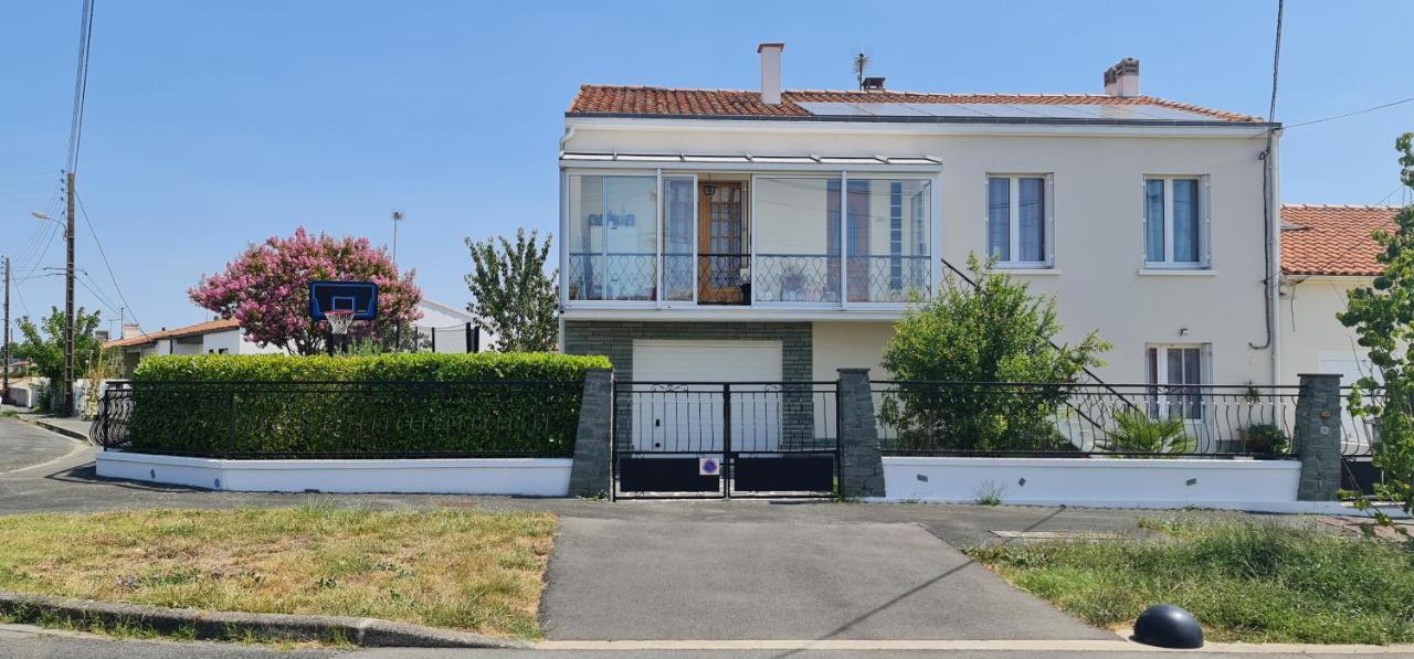 Belle Maison Avec Jardin Rdc T3 De 70M2 Vacances Ou Cure Thermale Rochefort Eksteriør bilde