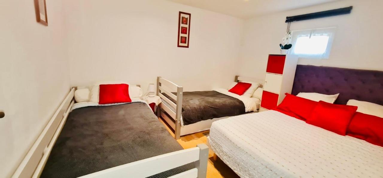 Belle Maison Avec Jardin Rdc T3 De 70M2 Vacances Ou Cure Thermale Rochefort Eksteriør bilde